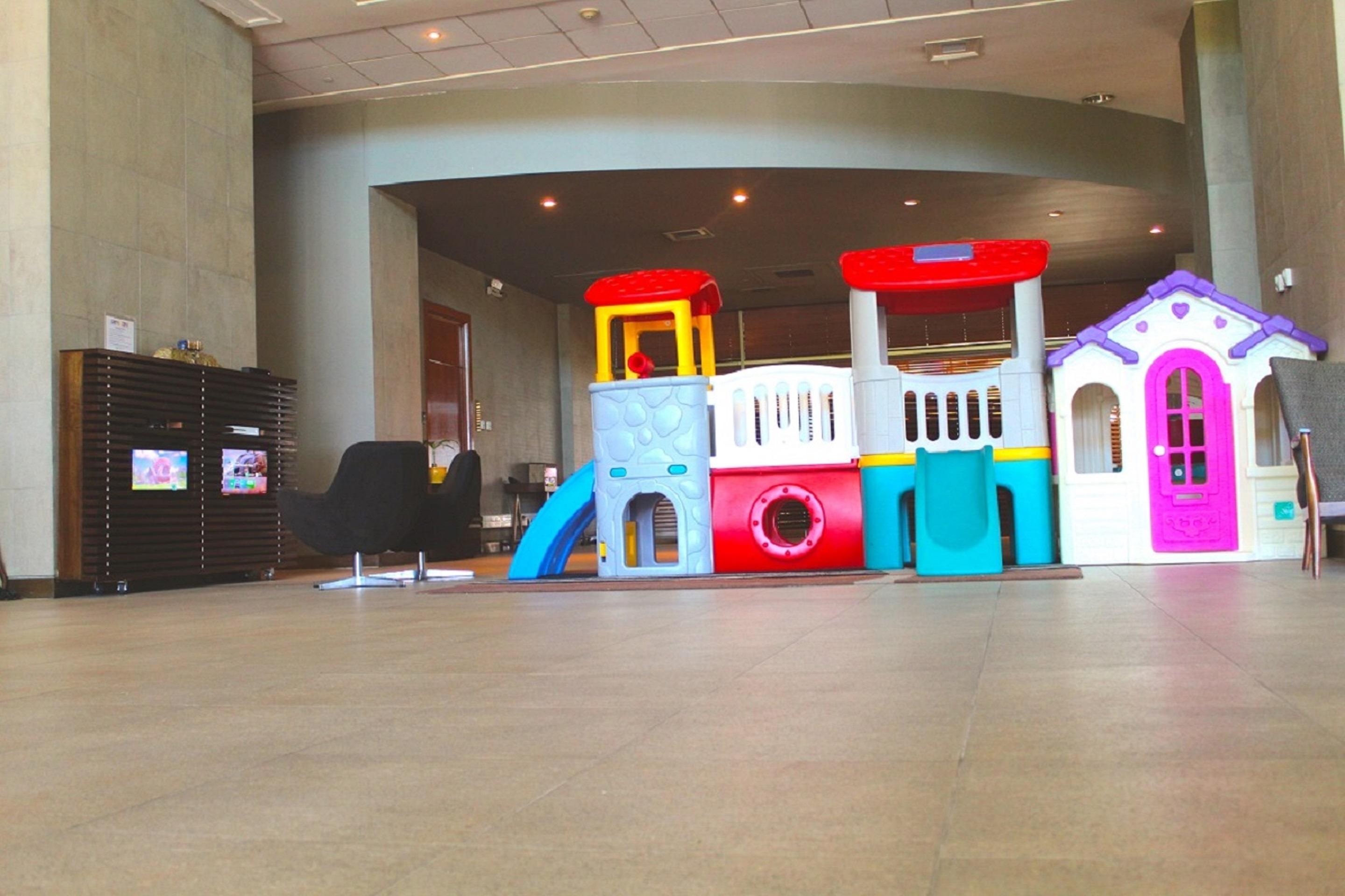 Sonesta Hotel Osorno Eksteriør billede A children's play area at a shopping mall in Malaysia