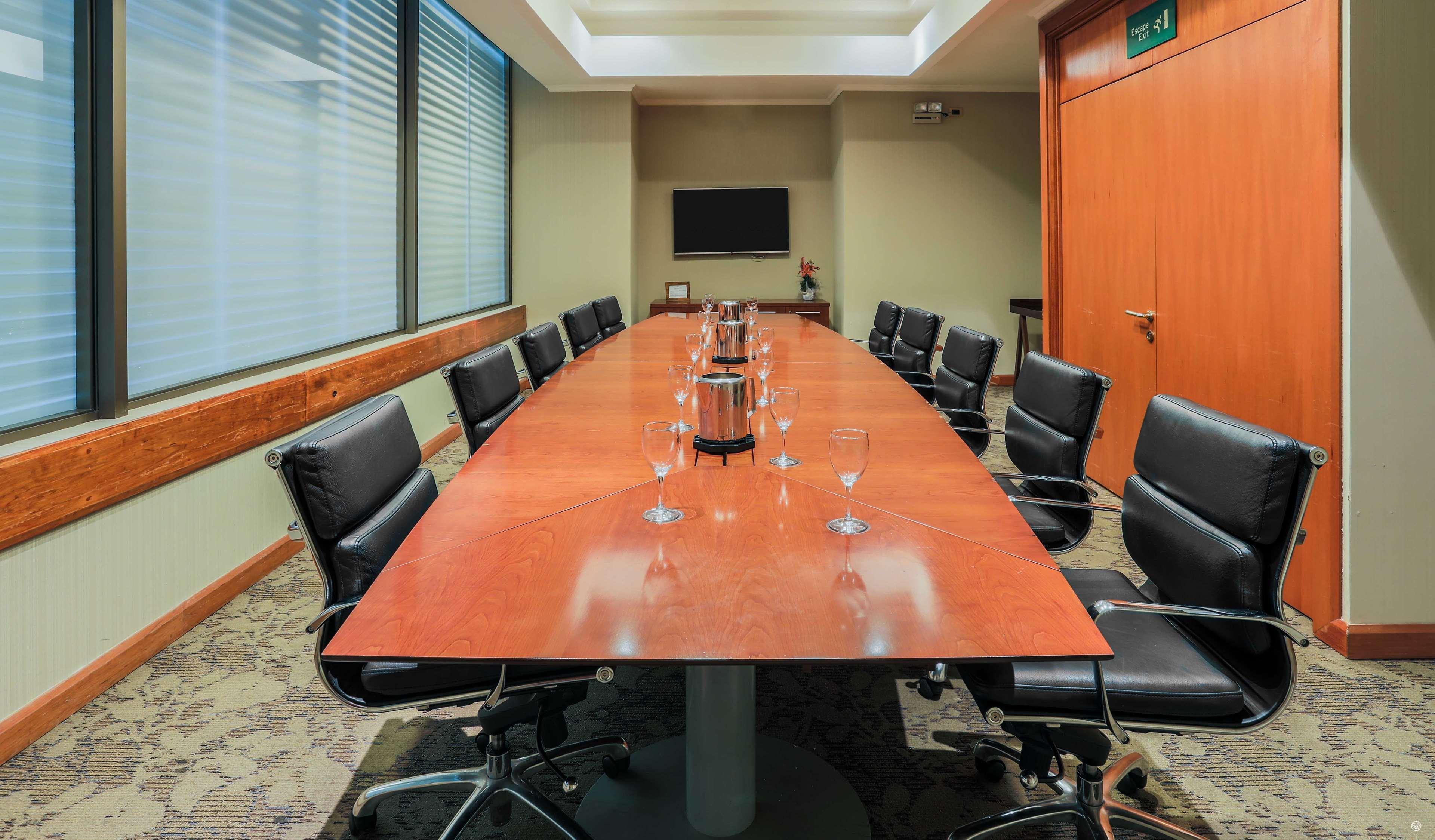 Sonesta Hotel Osorno Eksteriør billede Boardroom at the Hilton San Francisco Airport