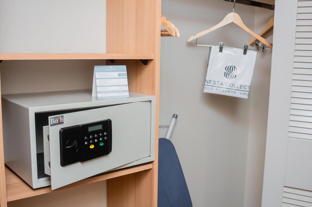 Sonesta Hotel Osorno Eksteriør billede A safe in a hotel room