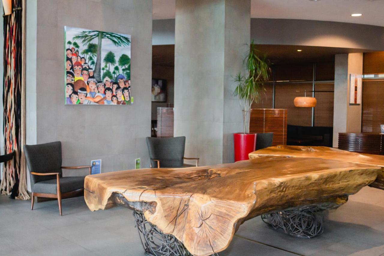 Sonesta Hotel Osorno Eksteriør billede The lobby of the hotel