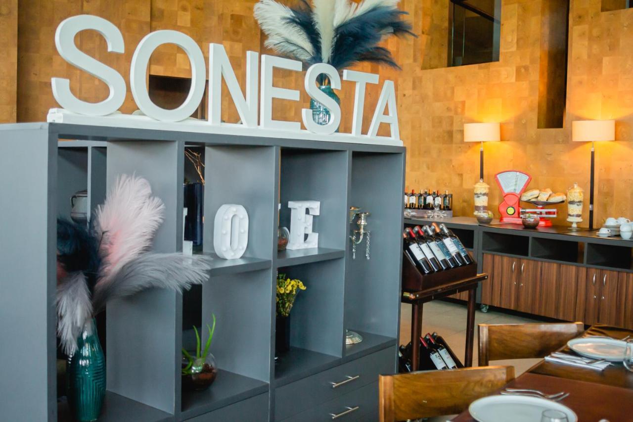 Sonesta Hotel Osorno Eksteriør billede Restaurant Sonesta